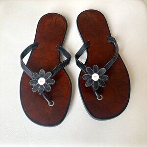 Coach Women's Lucie Black white leather Daisy flower Sandals flip flops size 6
